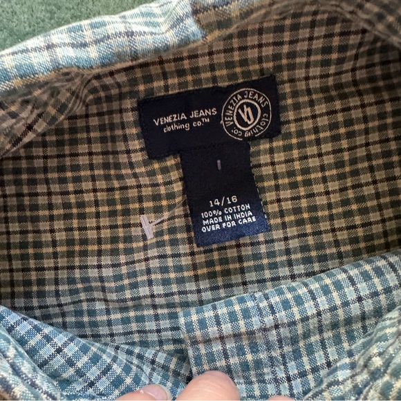 Boys Venezia Jeans Long Sleeve Dress Shirt
Good condition
Size 14/16 - Picture 4 of 6